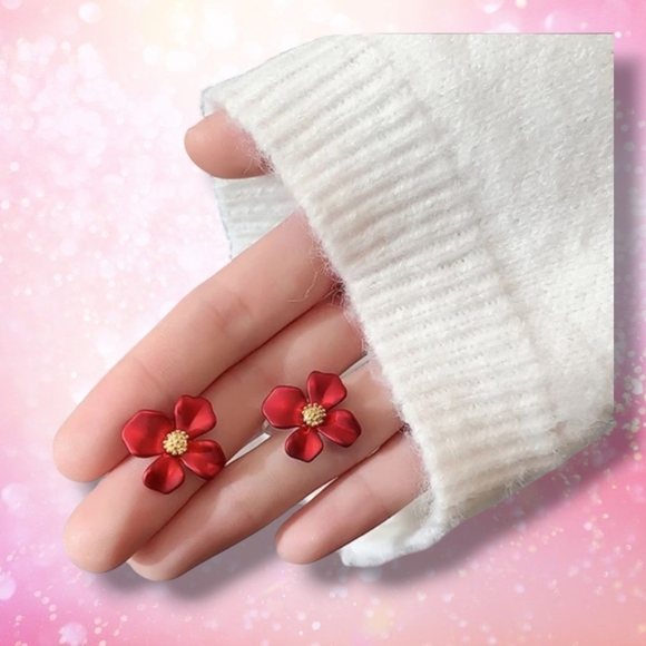 Elegant Red Flower Earrings - Picture 2 of 3